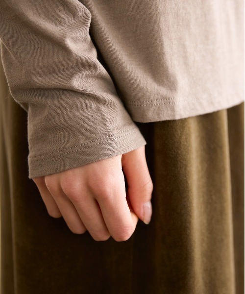 WALANCE(ワランス)の「COTTON CASHMERE RELAX T(Tシャツ/カットソー・レディース・オフホワイト/ダークブラウン/カーキ・FREE)」の11枚目の写真