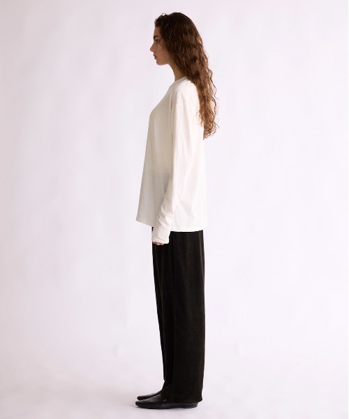 WALANCE(ワランス)の「COTTON CASHMERE RELAX T(Tシャツ/カットソー・レディース・オフホワイト/ダークブラウン/カーキ・FREE)」の15枚目の写真