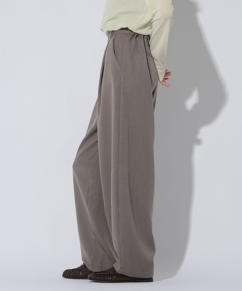 LAKOLE(ラコレ)の「ワンタックコクーンパンツ /1052425(スラックス・レディース・グレー/ブラウン/ブラック・LARGE/MEDIUM)」の13枚目の写真