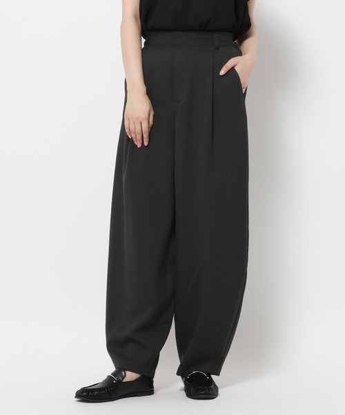 LAKOLE(ラコレ)の「ワンタックコクーンパンツ /1052425(スラックス・レディース・グレー/ブラウン/ブラック・LARGE/MEDIUM)」の9枚目の写真