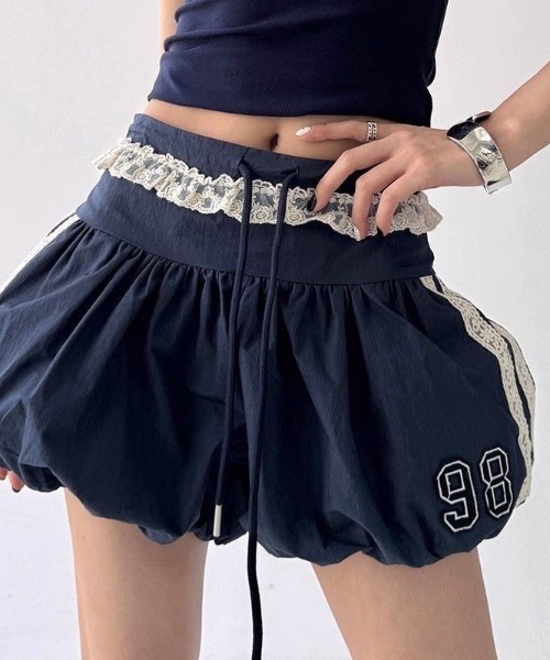 サイドレースフリルドロストバルーンスカパン（その他パンツ）｜AVYL