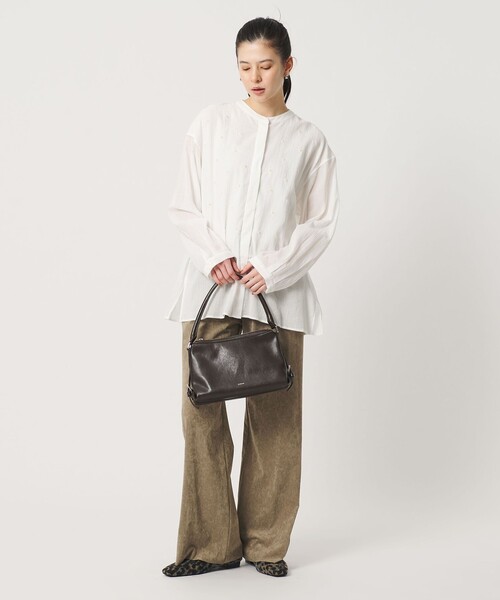 BEAUTY&YOUTH UNITED ARROWS（ビューティーアンドユースユナイテッドアローズ）の「コットンクレープ ビーズ エンブロイダリー シャツ（シャツ/ブラウス・レディース・ブラック/オフホワイト・FREE）」の2枚目の写真