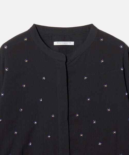 BEAUTY&YOUTH UNITED ARROWS（ビューティーアンドユースユナイテッドアローズ）の「コットンクレープ ビーズ エンブロイダリー シャツ（シャツ/ブラウス・レディース・ブラック/オフホワイト・FREE）」の14枚目の写真