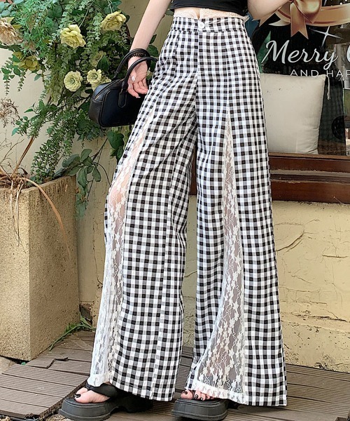&soiree(アンドソワレ)の「フロントレース切り替えギンガムチェックワイドパンツ(その他パンツ・レディース・ブラック/ブルー/イエロー・MEDIUM/LARGE/X-LARGE/SMALL)」の1枚目の写真