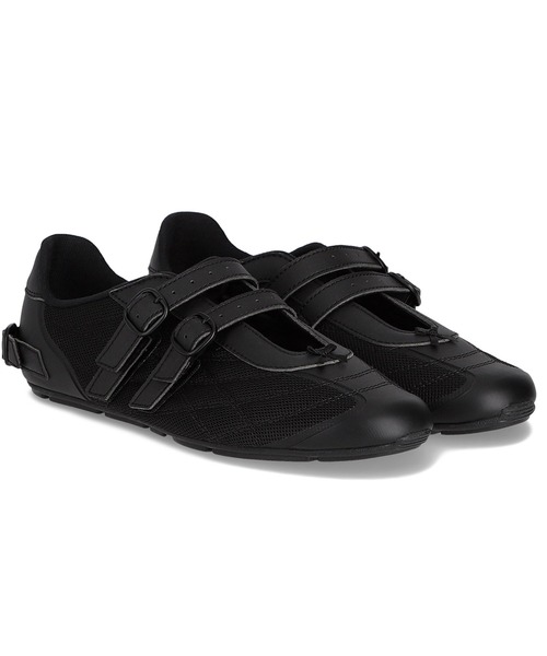 FILA(フィラ)の「FILA X OJOS RITMO SLEEK VC / フィラ x オホス リトモ スリーク VC(スニーカー・レディース・ブラック・26.0cm/25.0cm/24.0cm/23.0cm)」の1枚目の写真