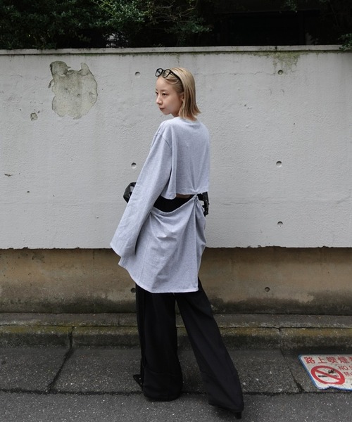 Ameri(アメリ)の「< ZOZOTOWN限定 > 2WAY WAIST SHAPE TUNIC CUT TOP(Tシャツ/カットソー・レディース・サックスブルー/ホワイト/スミクロ/グレー・FREE)」の20枚目の写真