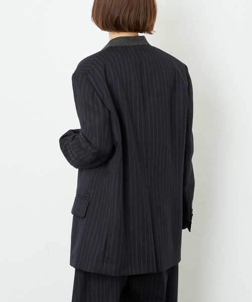 journal standard L'essage(ジャーナルスタンダードレサージュ)の「Wサキソニーノーカラージャケット(その他アウター・レディース・ネイビー/ベージュ・FREE)」の7枚目の写真