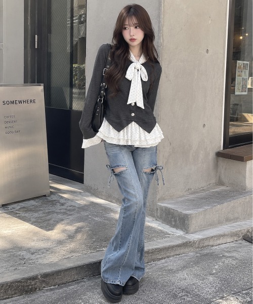 SPINNS(スピンズ)の「レイヤード風長袖カットソー/ドットリボン/韓国ガーリー(Tシャツ/カットソー・レディース・チャコール/ネイビー/グレー・ONESIZE)」の4枚目の写真