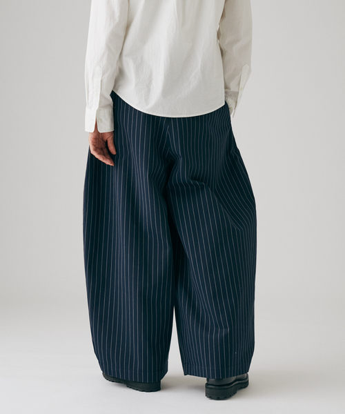 JOURNAL STANDARD（ジャーナルスタンダード）の「エレファント ストライプ パンツ（スラックス・メンズ・ネイビー/ブラック・LARGE/MEDIUM）」の8枚目の写真