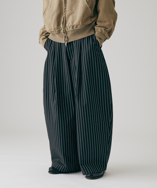 JOURNAL STANDARD（ジャーナルスタンダード）の「エレファント ストライプ パンツ（スラックス・メンズ・ネイビー/ブラック・LARGE/MEDIUM）」の20枚目の写真
