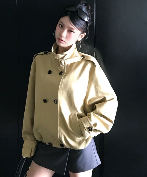 Sibra(シブラ)の「【秋冬新作】スタンドカラーダブルボタンショートトレンチジャケット(トレンチコート・レディース・ベージュ・M)」の4枚目の写真