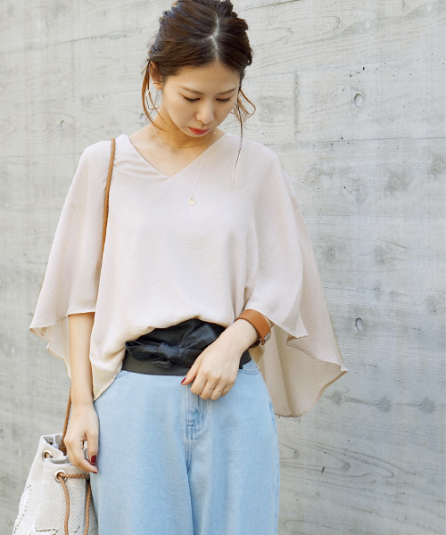 laboratory work（ラボラトリーワーク）の「Vネックバックリボンブラウス（シャツ/ブラウス・レディース・オフホワイト/ダークオレンジ/ベージュ・MEDIUM）」の2枚目の写真