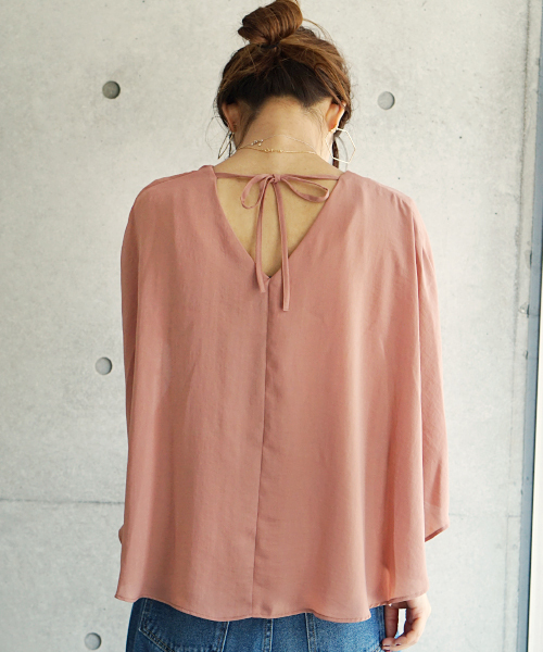 laboratory work（ラボラトリーワーク）の「Vネックバックリボンブラウス（シャツ/ブラウス・レディース・オフホワイト/ダークオレンジ/ベージュ・MEDIUM）」の21枚目の写真