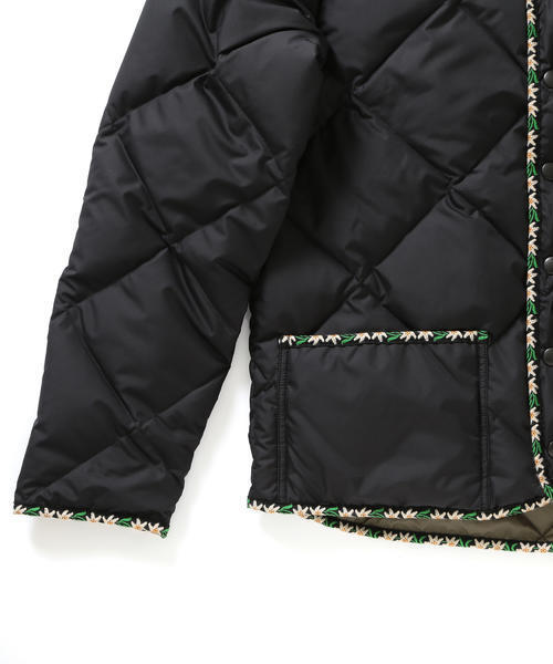 Rocky Mountain FeatherBed(ロッキー マウンテン フェザーベッド)の「ROCKY MOUNTAIN FEATHERBED × fennica / <Men’s>6Month チロリアン ダウンジャケット(ダウンジャケット/コート・メンズ・ブラック/オリーブ・36/38/40/42)」の8枚目の写真