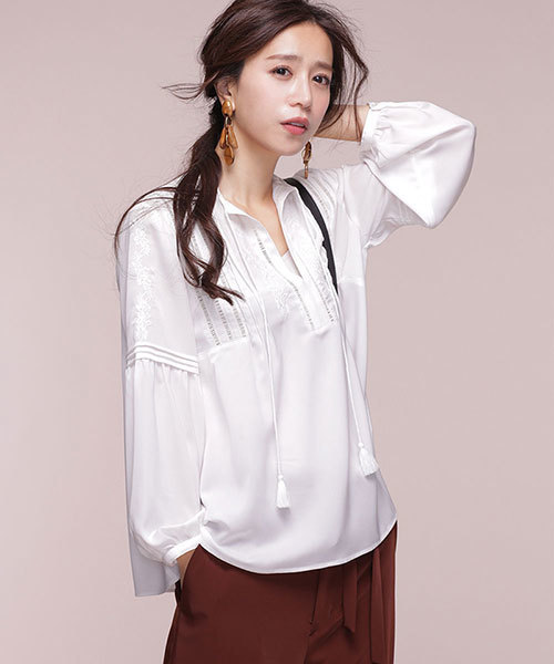 Nano Universe ナノユニバース の Web限定 ハシゴレース刺繍ブラウス シャツ ブラウス Wear