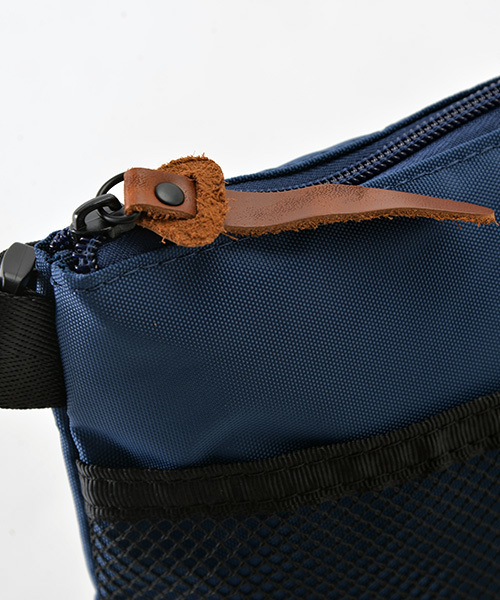 DEVICE（デバイス）の「Rename メッシュ ポケット 軽量 ナイロン ミニ サコッシュ ショルダーバッグ（ショルダーバッグ・レディース・ブラック/グレー/グリーン/ブルー/ネイビー/レッド・FREE）」の19枚目の写真