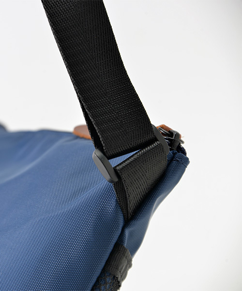 DEVICE（デバイス）の「Rename メッシュ ポケット 軽量 ナイロン ミニ サコッシュ ショルダーバッグ（ショルダーバッグ・レディース・ブラック/グレー/グリーン/ブルー/ネイビー/レッド・FREE）」の15枚目の写真