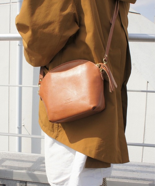 TIDEWAY(タイドウェイ)の「LIGHT LEATHER SHOULDER(ショルダーバッグ・レディース・ブラック/チョコ/キャメル/ブラウン/アッシュグレー・FREE)」の7枚目の写真