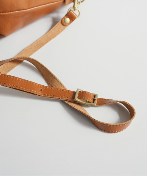 TIDEWAY(タイドウェイ)の「LIGHT LEATHER SHOULDER(ショルダーバッグ・レディース・ブラック/チョコ/キャメル/ブラウン/アッシュグレー・FREE)」の11枚目の写真