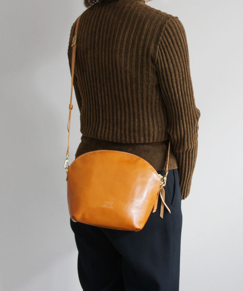 TIDEWAY(タイドウェイ)の「LIGHT LEATHER SHOULDER(ショルダーバッグ・レディース・ブラック/チョコ/キャメル/ブラウン/アッシュグレー・FREE)」の8枚目の写真