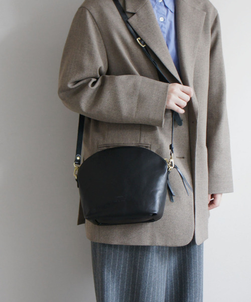 TIDEWAY(タイドウェイ)の「LIGHT LEATHER SHOULDER(ショルダーバッグ・レディース・ブラック/チョコ/キャメル/ブラウン/アッシュグレー・FREE)」の9枚目の写真