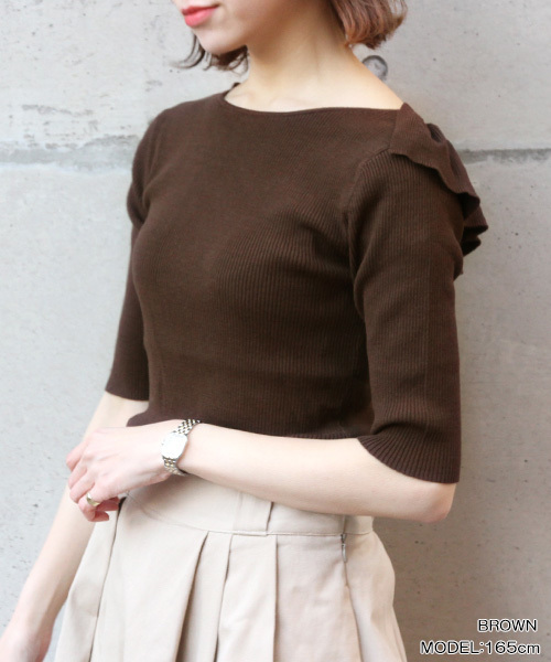 RANDA（ランダ）の「バックフリルニット（ニット/セーター・レディース・ホワイト/ブラウン/イエロー・FREE）」の3枚目の写真