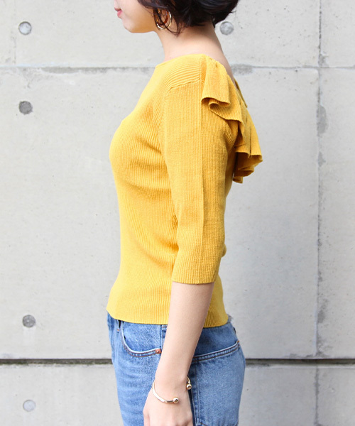 RANDA（ランダ）の「バックフリルニット（ニット/セーター・レディース・ホワイト/ブラウン/イエロー・FREE）」の4枚目の写真