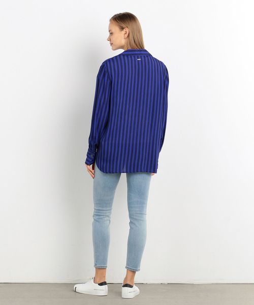 ARMANI EXCHANGE(アルマーニエクスチェンジ)の「【A|Xアルマーニ エクスチェンジ】ストライプ柄シャツジャケット(シャツ/ブラウス・レディース・ブルー・SMALL/X-SMALL/MEDIUM)」の6枚目の写真