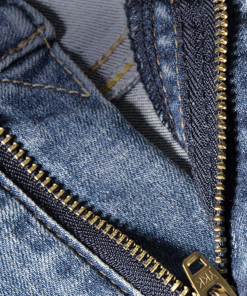 ZOZO（ゾゾ）の「ストレートデニムパンツ［WOMEN］（デニムパンツ・レディース・ダークインディゴブルー/ライトインディゴブルー/インディゴブルー/ワンウォッシュ・マルチサイズ）」の13枚目の写真