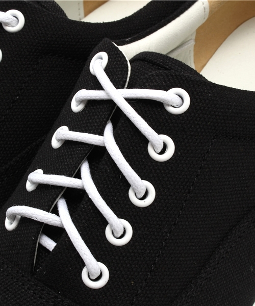 Chico（チコ）の「インヒールデッキシューズ（スニーカー・レディース・ホワイト/ネイビー/ブラック・LARGE/MEDIUM/SMALL）」の8枚目の写真