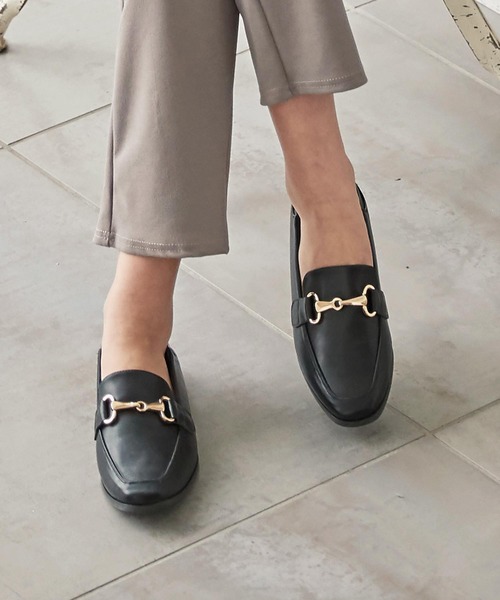 KOBE LETTUCE（コウベレタス）の「BIGビット付きスクエアトゥローファーバブーシュ（ローファー・レディース・ブラック/ブラウン/ホワイト系その他/ベージュ系その他・LL/S/M/L）」の3枚目の写真