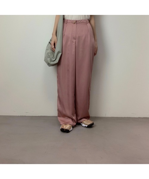 CFT.(シフト)の「CFT. Matt satin tack PT (マットサテンタックパンツ)(その他パンツ・レディース・アイボリー/ミント/ブルー/ピンク・FREE)」の13枚目の写真