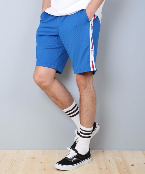 Champion(チャンピオン)の「【CHAMPION/チャンピオン】サイドテープショーツ C3-RS504 吸汗・速乾性 COOLで快適な状態を保つ「C VAPOR」を採用(スウェットパンツ・メンズ・グレー/ブラック/レッド/ブルー・MEDIUM/LARGE/X-LARGE)」の3枚目の写真