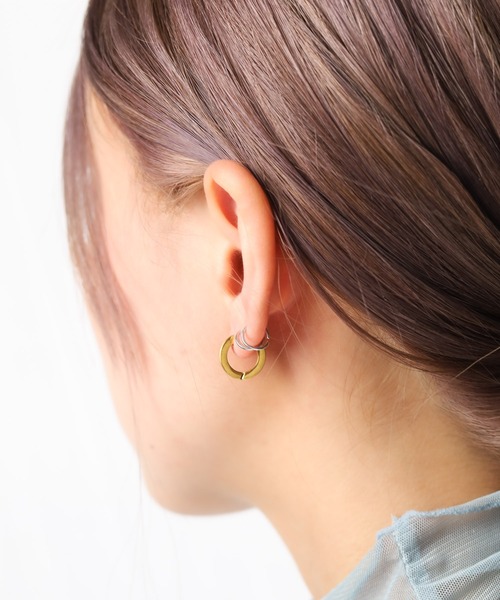 Mag.（マグ）の「【STAINLESS】4mmクロームフープピアス（ピアス（両耳用）・レディース・ブラック系その他/シルバー系その他/ゴールド系その他/ブラック/シルバー/ゴールド・FREE）」の9枚目の写真