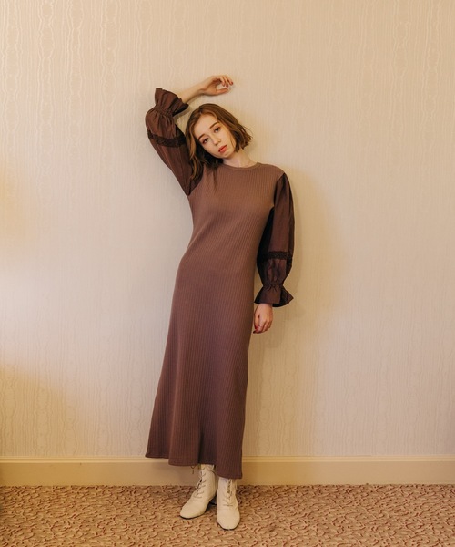 flowriri（フロウリリ）の「flowriri ボリュームスリーブワンピース（ワンピース・レディース・ブラック/ブラウン・FREE）」の3枚目の写真