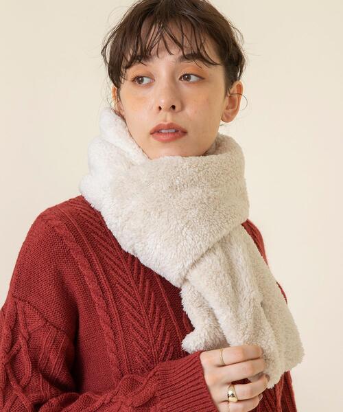 coen（コーエン）の「【WEB限定カラー】フリースマフラー#（マフラー・レディース・パープル/ブラック/オフホワイト/ベージュ・FREE）」の5枚目の写真