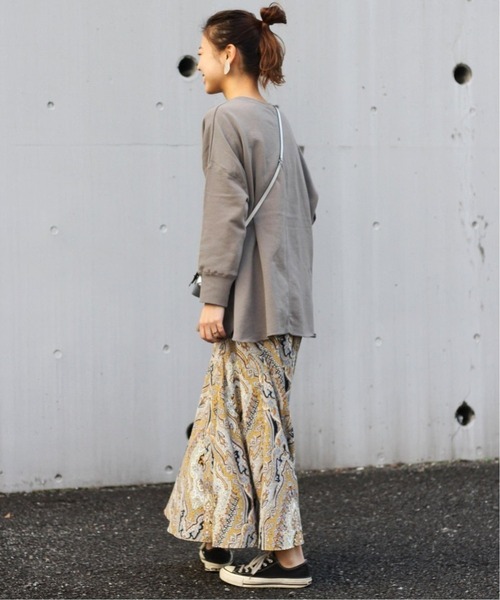 JOURNAL STANDARD relume（ジャーナルスタンダード　レリューム）の「オーバーサイズロングスウェット◆（スウェット・レディース・パープル/ブラウン/グレー/グレー系その他・FREE）」の17枚目の写真