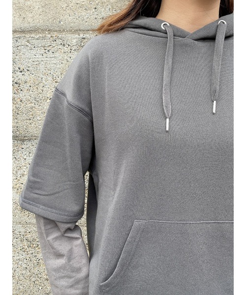 LiSeek（リシーク）の「【LiSeeK】スリーブドッキングスウェットＴＯＰ（スウェット・レディース・ホワイト/ブルー/ダークグレー・FREE）」の22枚目の写真