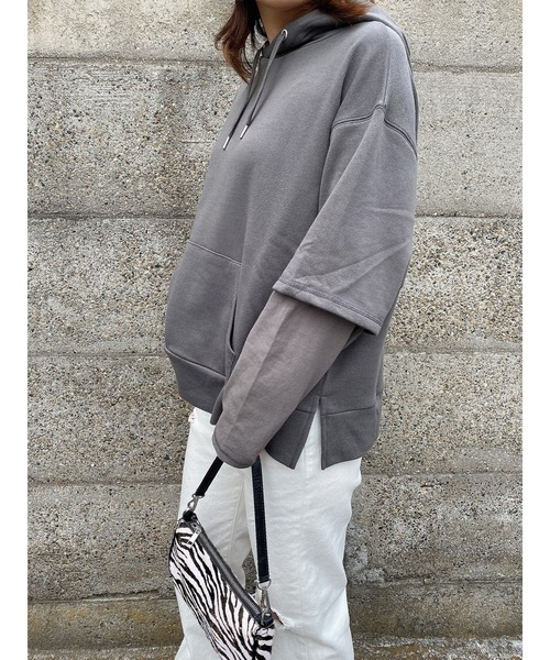 LiSeek（リシーク）の「【LiSeeK】スリーブドッキングスウェットＴＯＰ（スウェット・レディース・ホワイト/ブルー/ダークグレー・FREE）」の18枚目の写真