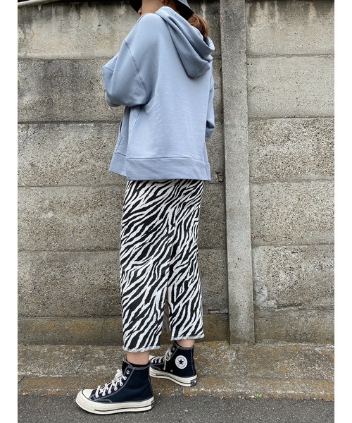 LiSeek（リシーク）の「【LiSeeK】スリーブドッキングスウェットＴＯＰ（スウェット・レディース・ホワイト/ブルー/ダークグレー・FREE）」の17枚目の写真