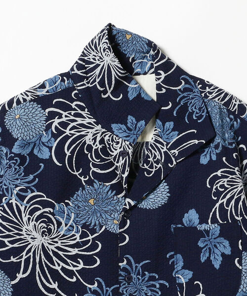 fennica(フェニカ)の「UNIVERSAL WORKS / フラワープリント オープンカラーシャツ<MEN>☆(シャツ/ブラウス・メンズ・インディゴブルー・SMALL)」の2枚目の写真