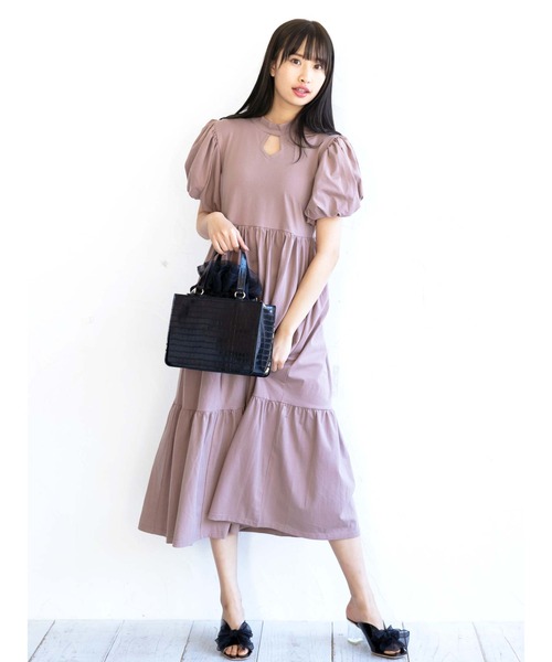 Honey Salon（ハニーサロン）の「パフスリーブティアードワンピース（ワンピース・レディース・ブラック/オフホワイト/チョコ・FREE）」の15枚目の写真