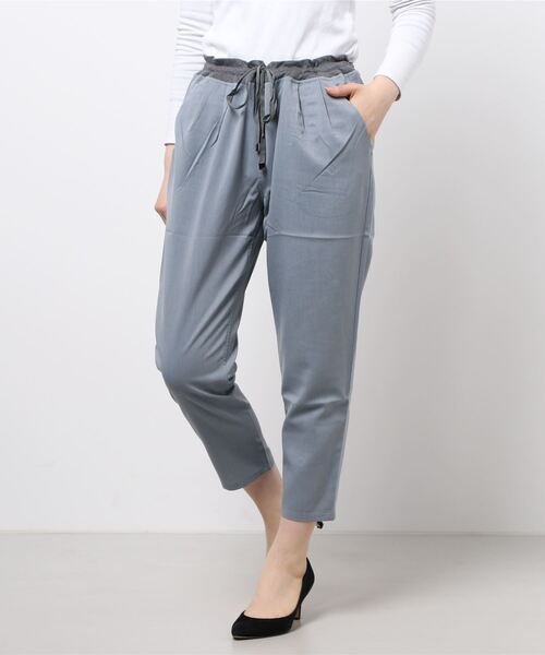 REAL CUBE(リアルキューブ)の「きれいめタックパンツ(その他パンツ・レディース・グレー/モカ・L)」の2枚目の写真