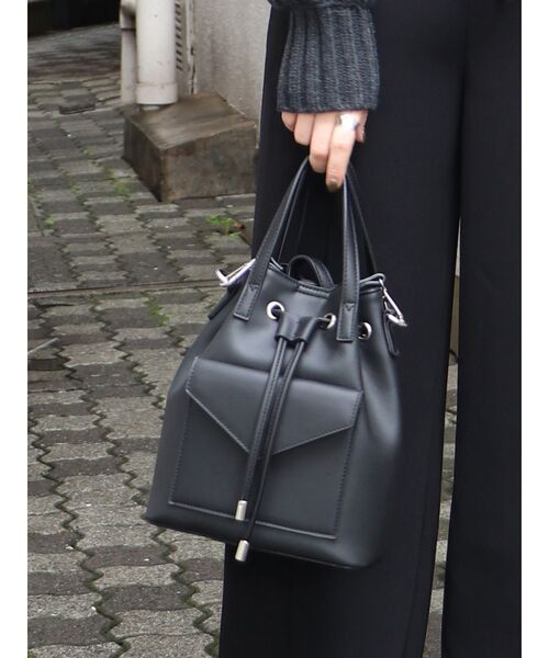 MURUA（ムルーア）の「ドローストリングBAG（ハンドバッグ・レディース・ホワイト/ブラック/ブラウン・FREE）」の3枚目の写真