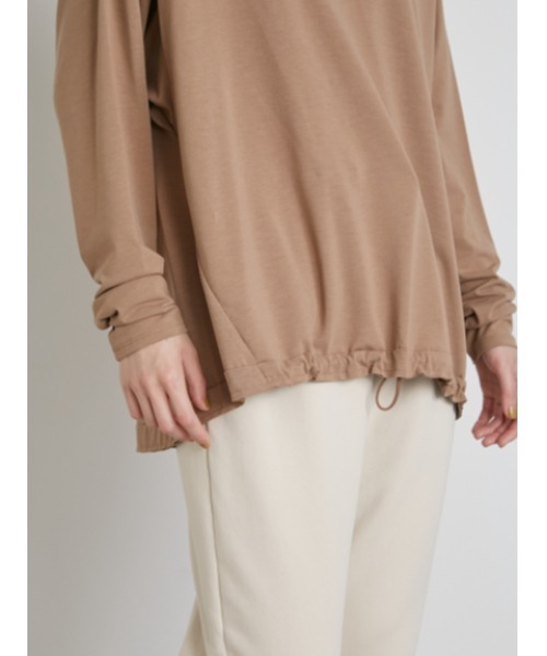 emmi(エミ)の「【emmi yoga】ロゴロングスリーブT-shirts(Tシャツ/カットソー・レディース・ベージュ/オフホワイト・FREE)」の10枚目の写真
