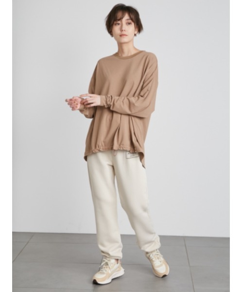 emmi(エミ)の「【emmi yoga】ロゴロングスリーブT-shirts(Tシャツ/カットソー・レディース・ベージュ/オフホワイト・FREE)」の12枚目の写真