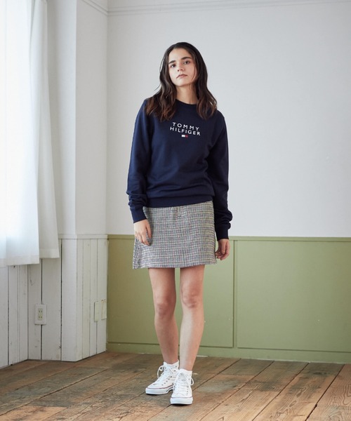 TOMMY HILFIGER（トミーヒルフィガー）の「ベーシックロゴトレーナー（スウェット・メンズ・ホワイト/ネイビー/グレー/グリーン/ホワイト系その他・MEDIUM/LARGE/SMALL/X-LARGE）」の19枚目の写真