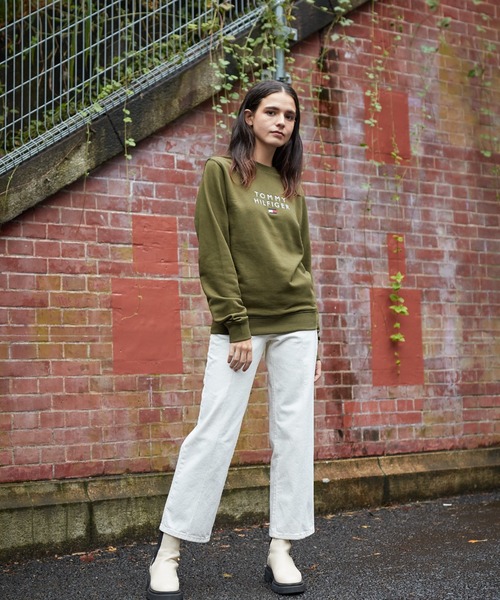 TOMMY HILFIGER（トミーヒルフィガー）の「ベーシックロゴトレーナー（スウェット・メンズ・ホワイト/ネイビー/グレー/グリーン/ホワイト系その他・MEDIUM/LARGE/SMALL/X-LARGE）」の22枚目の写真