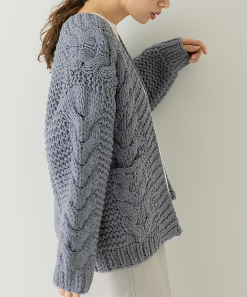 URBAN RESEARCH Sonny Label（アーバンリサーチサニーレーベル）の「ミディ丈ハンドニットカーディガン（カーディガン/ボレロ・レディース・ブルー系その他/オフホワイト/チャコールグレー・FREE）」の3枚目の写真