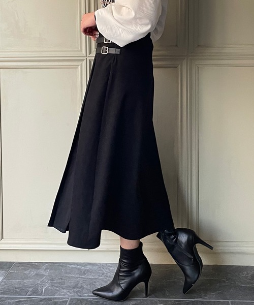 JUNOAH（ジュノア）の「ベルト付きプリーツチェックスカート（スカート・レディース・ダークグレー/イエロー/グリーン/ブラウン系その他/ブラック・X-LARGE/LARGE/MEDIUM/SMALL）」の20枚目の写真